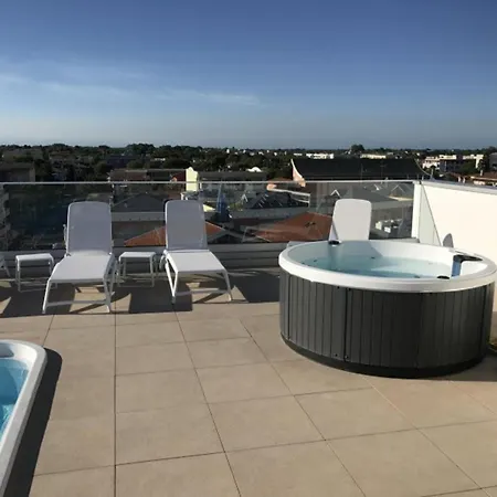 Apartment With Private Terraces And Pool Bibione